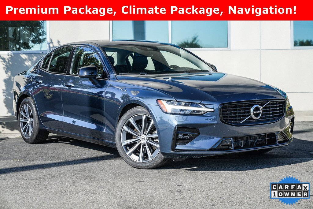 Used 2022 Volvo S60 B5 Momentum