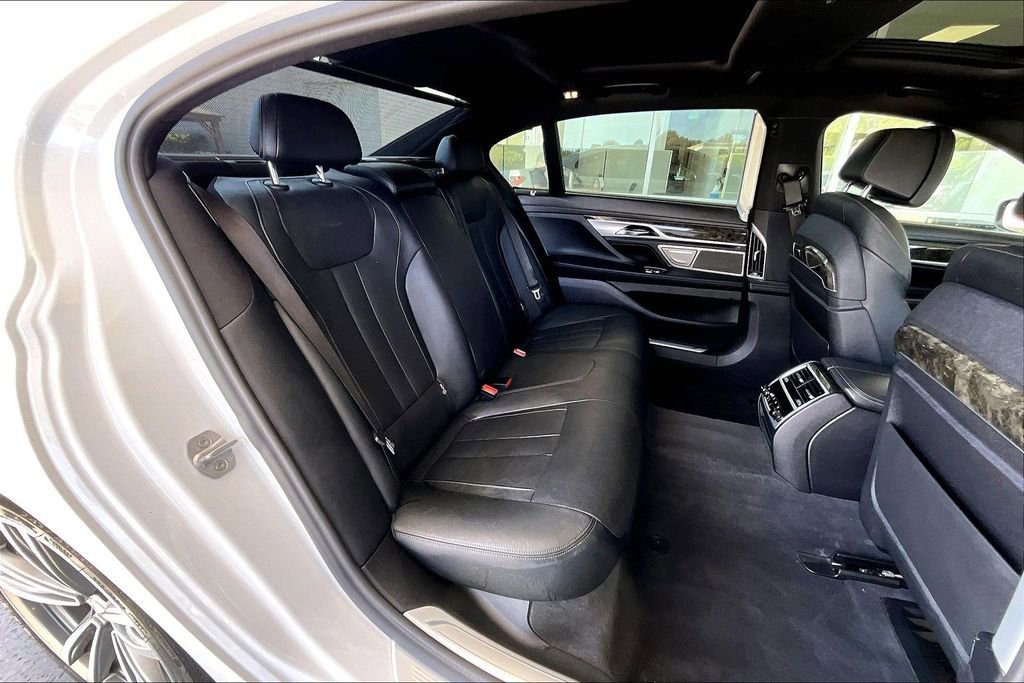 Used 2017 BMW 740e xDrive AWD/4WD image 25