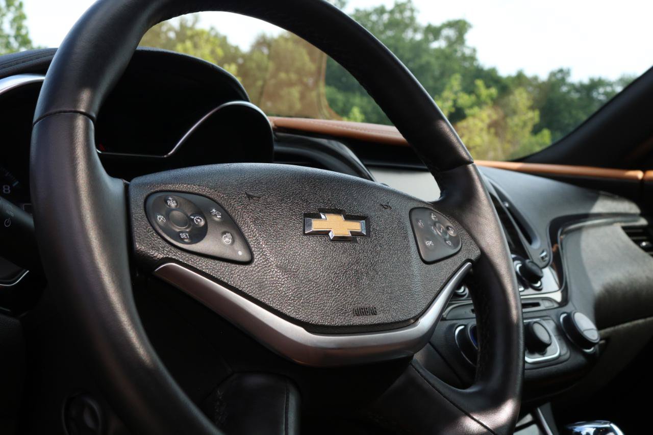 Used 2016 Chevrolet Impala LTZ w/ Enhanced Convenience Package FWD image 25