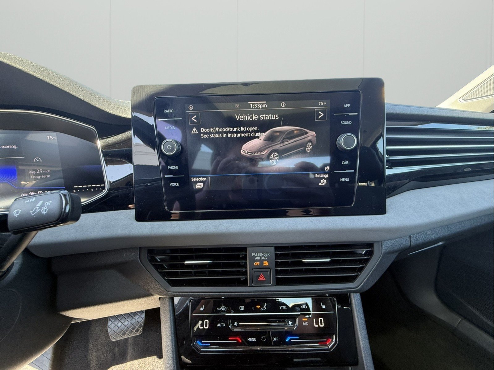Used 2025 Volkswagen Jetta SE FWD image 11