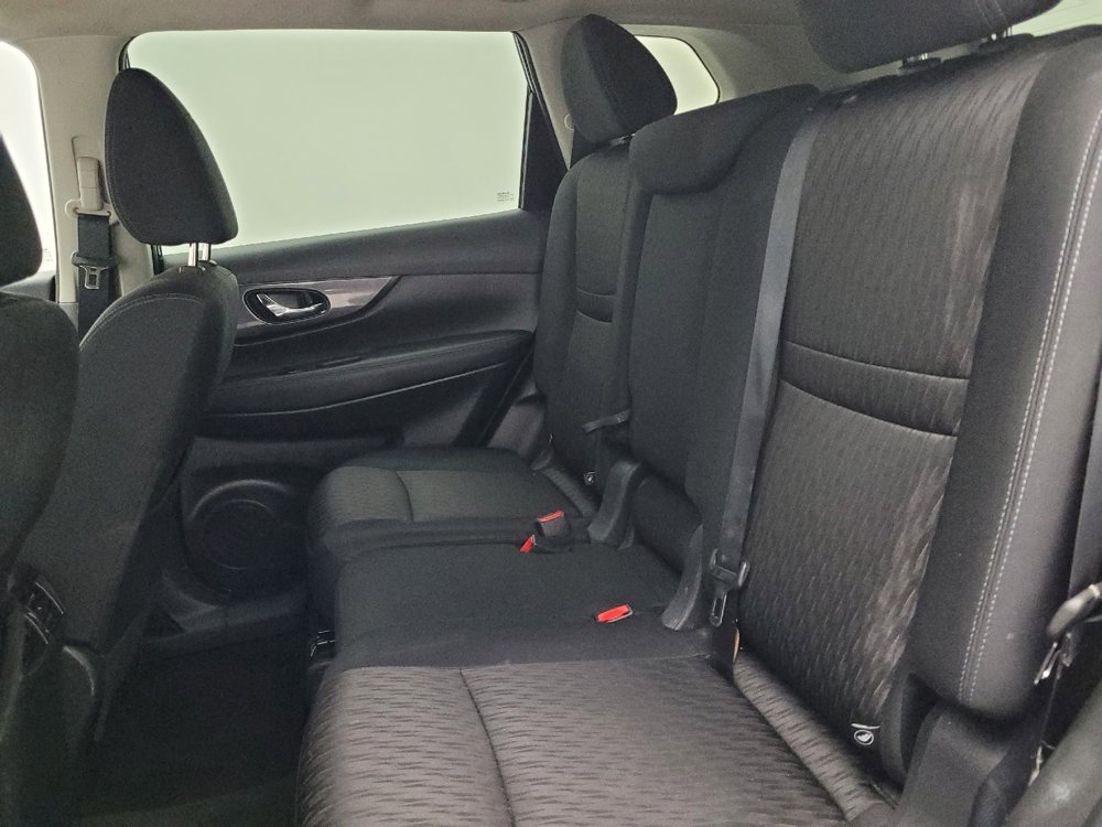 Used 2019 Nissan Rogue SV image 18