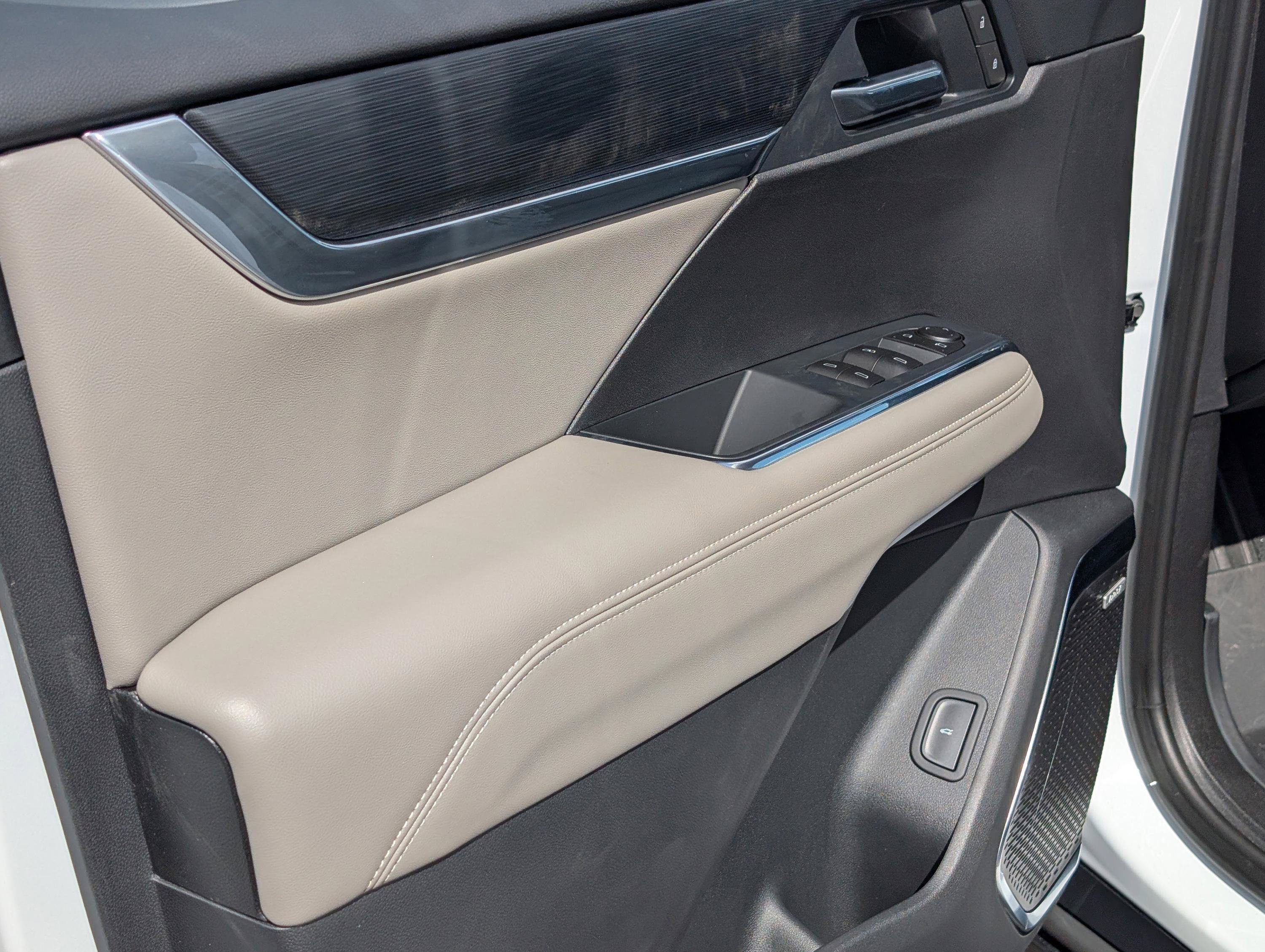 New 2026 GMC Acadia Elevation w/ Elevation Premium Package FWD image 16