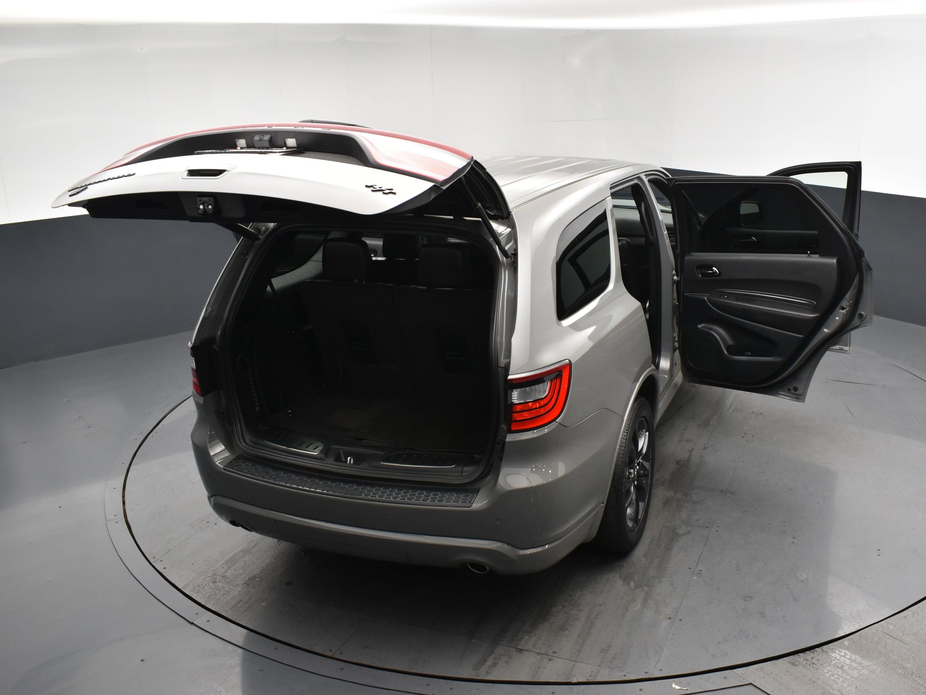 Used 2022 Dodge Durango R/T w/ Blacktop Package image 28