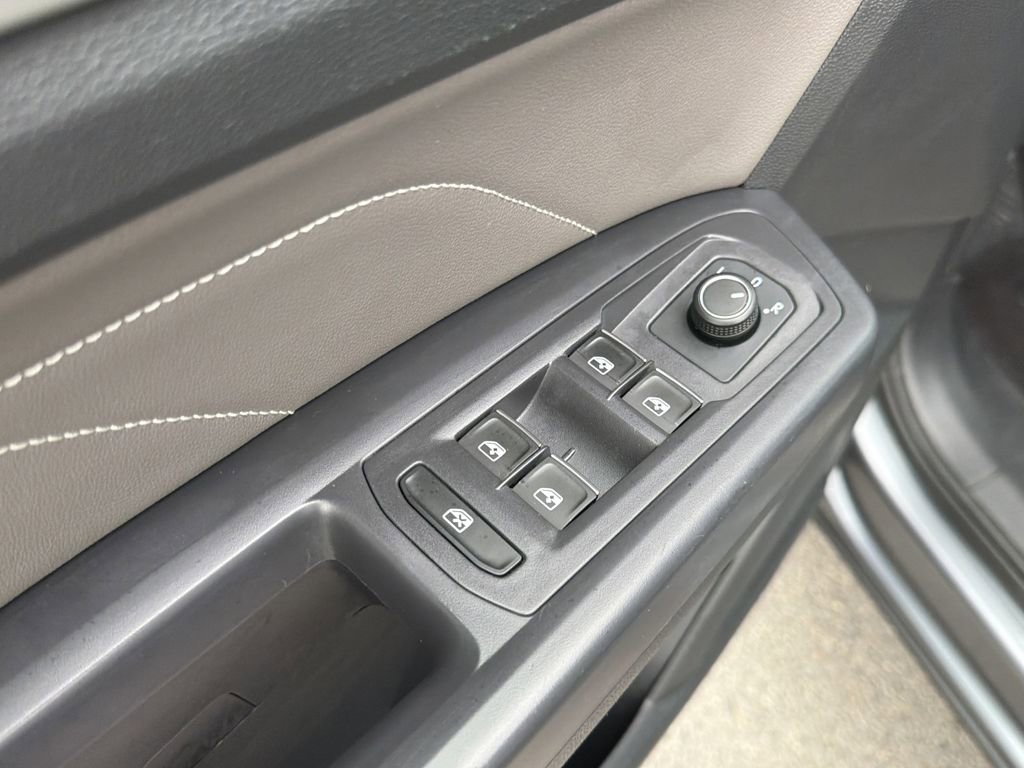 Used 2021 Volkswagen Atlas SE image 25