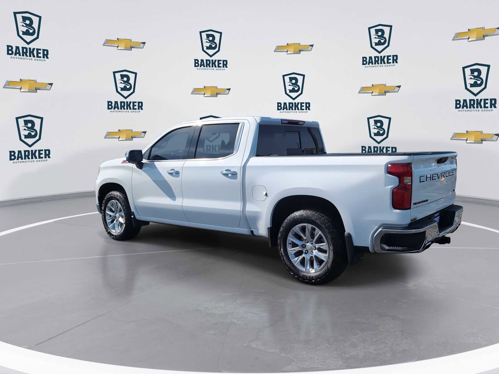 Used 2023 Chevrolet Silverado 1500 LTZ AWD/4WD image 6