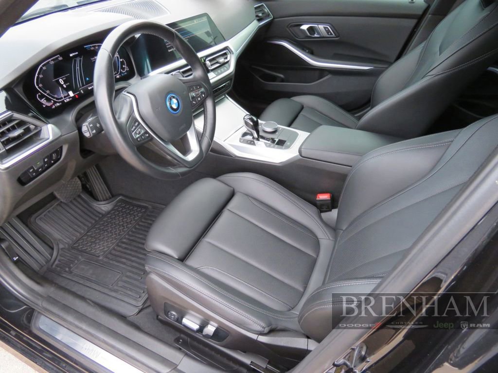 Used 2022 BMW 330e image 14