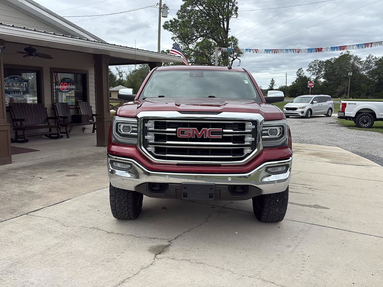 Used 2018 GMC Sierra 1500 SLT AWD/4WD image 2