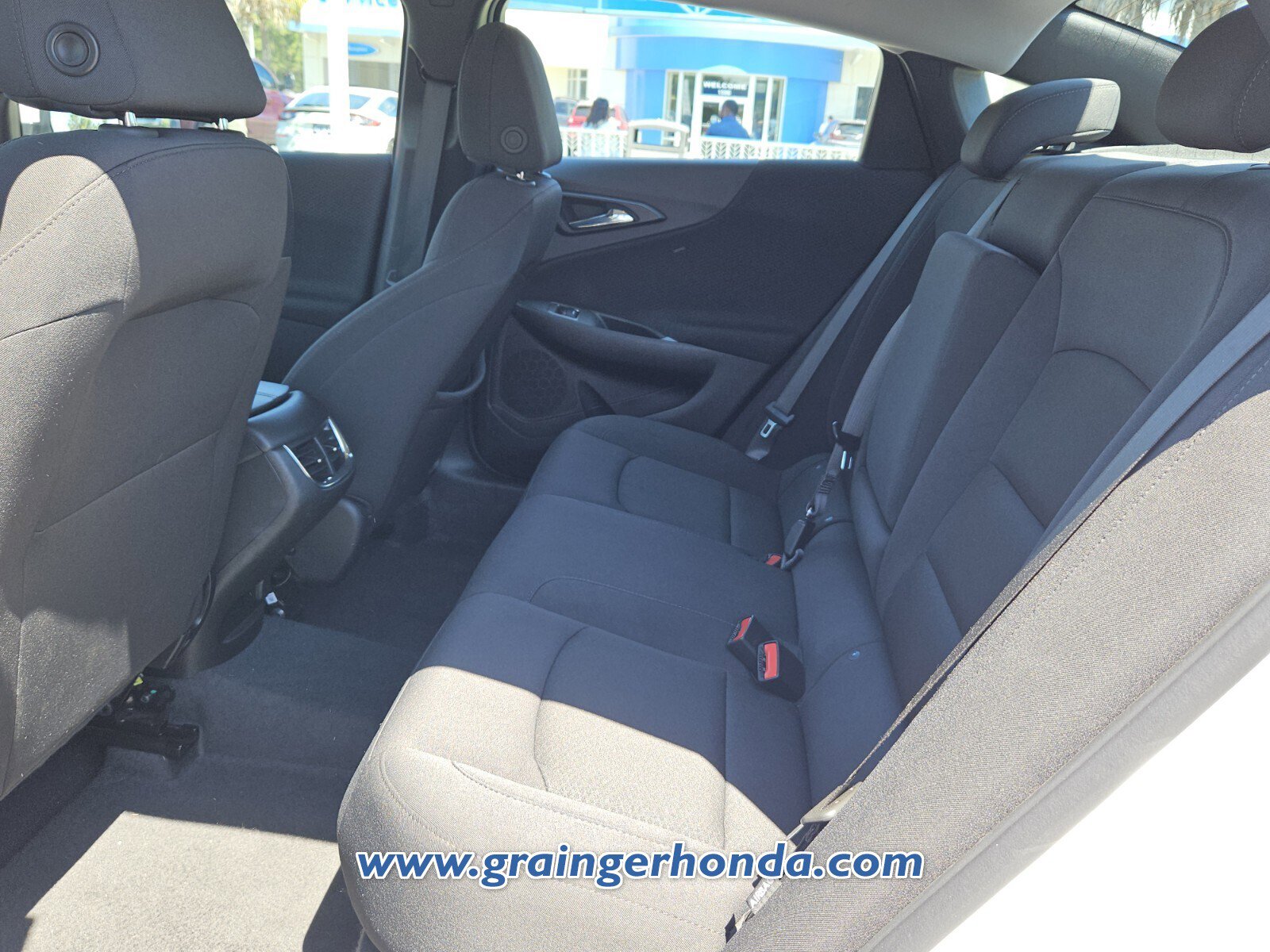 Used 2025 Chevrolet Malibu LT FWD image 11