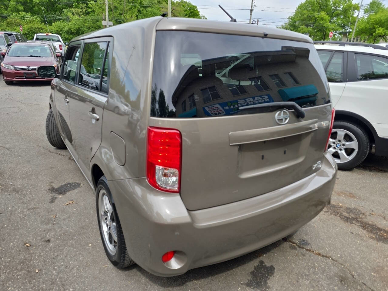 Used 2012 Scion xB FWD image 5