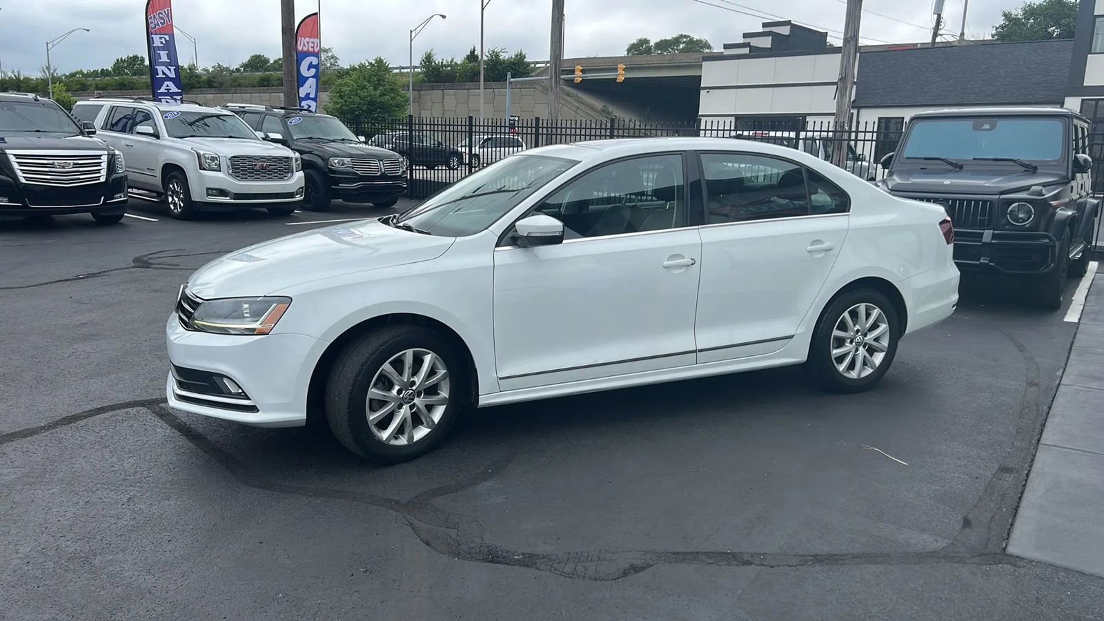 Used 2017 Volkswagen Jetta SEL image 8