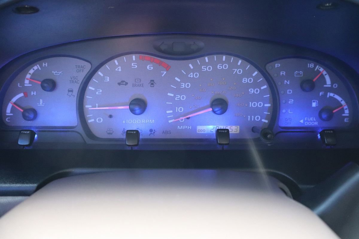 Used 2003 Toyota Sequoia Limited image 36