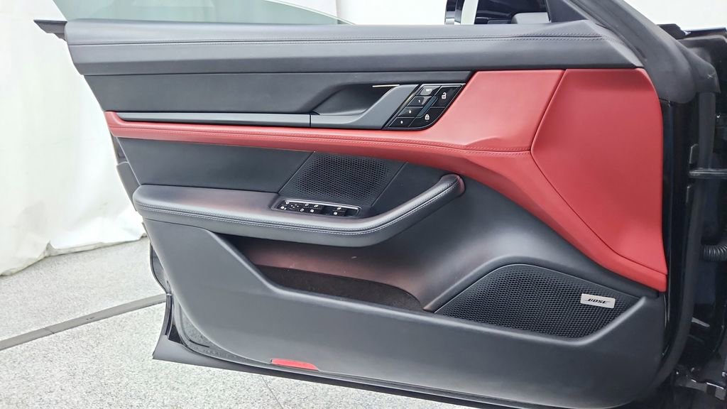 Used 2020 Porsche Taycan 4S w/ Premium Package image 28