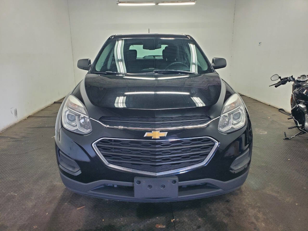 Used 2016 Chevrolet Equinox LS image 2