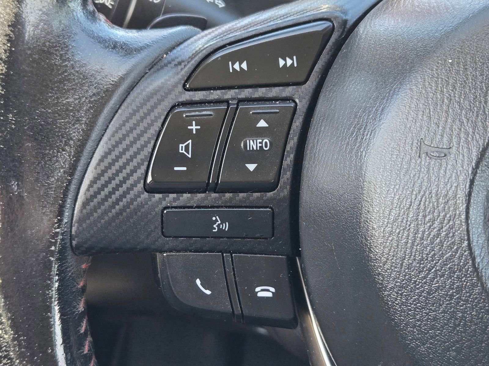 Used 2014 MAZDA MAZDA3 s Grand Touring FWD image 32