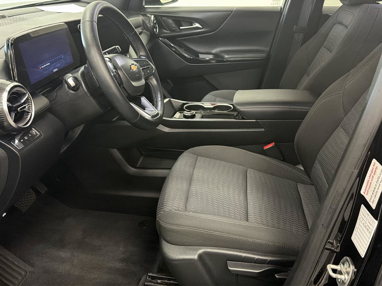 Used 2026 Chevrolet Equinox LT AWD/4WD image 6