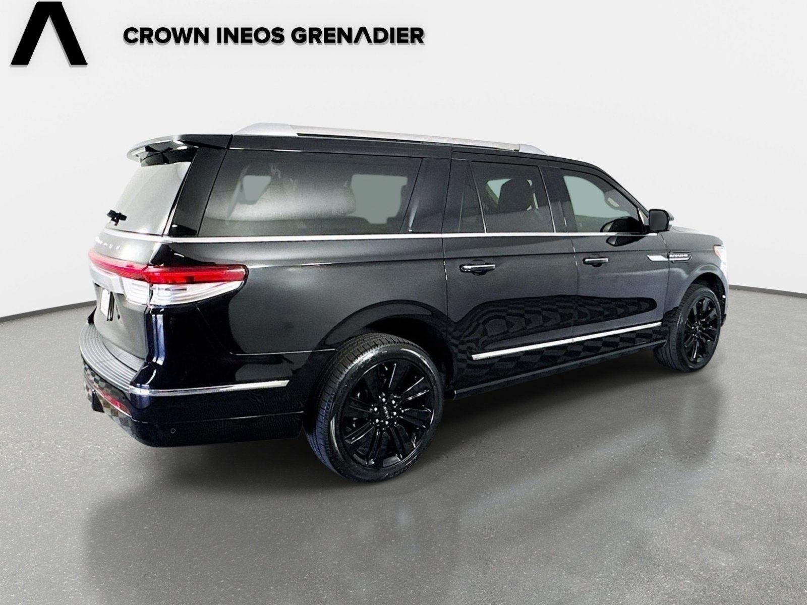 Used 2024 Lincoln Navigator L Reserve AWD/4WD image 5