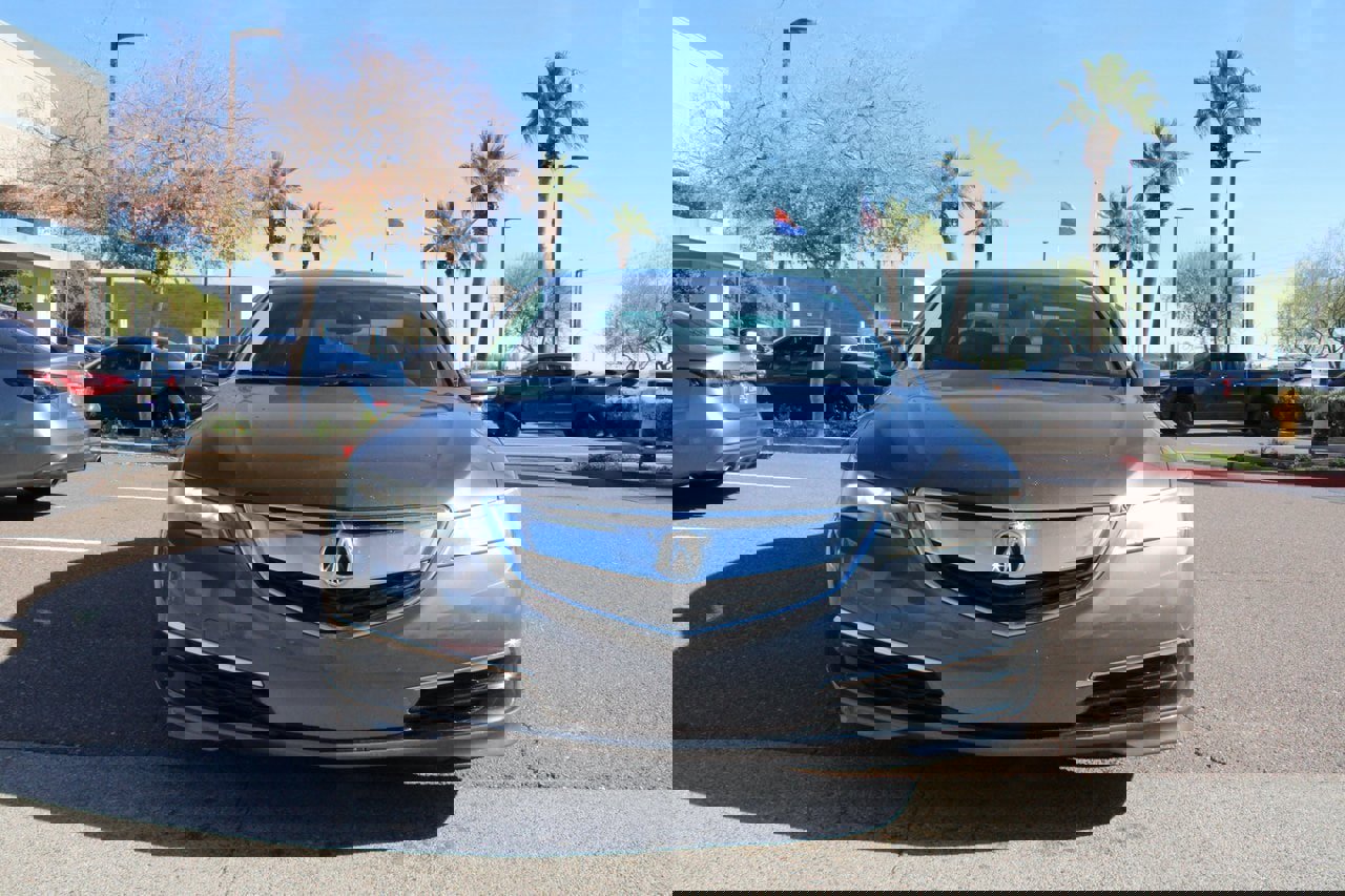 Used 2017 Acura TLX image 9