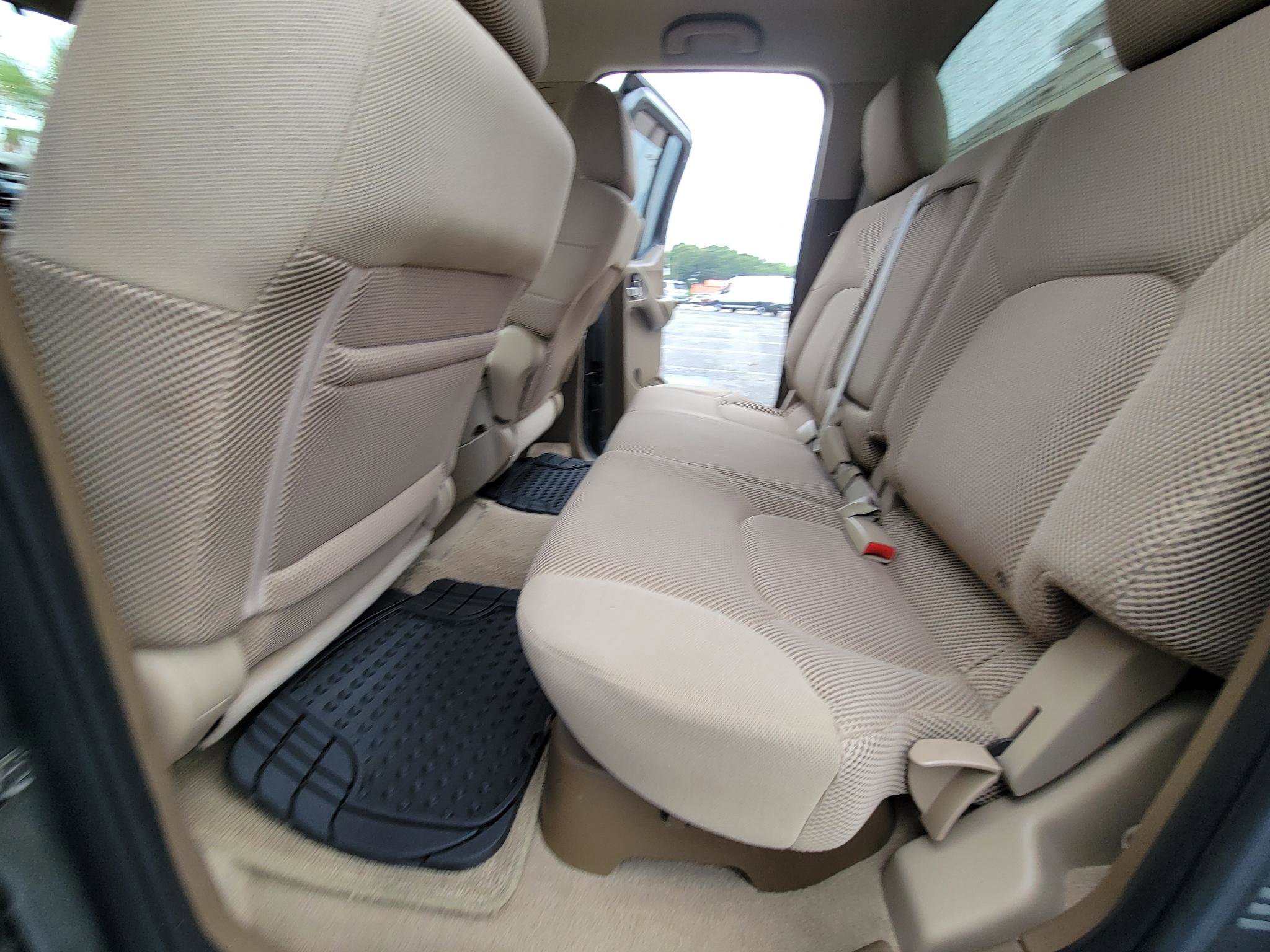 Used 2007 Nissan Frontier SE w/ SE Value Truck Pkg AWD/4WD image 33