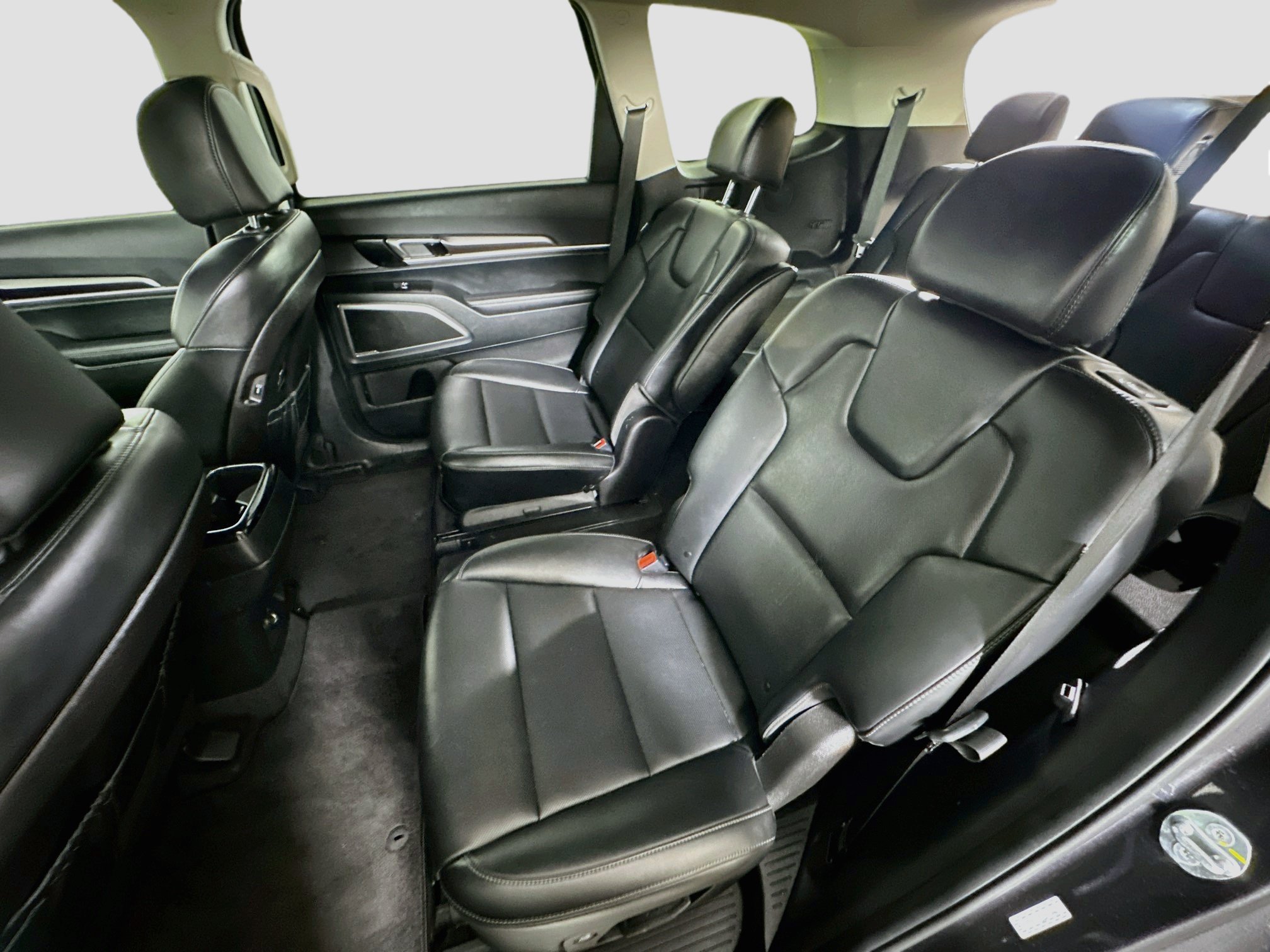 Used 2025 Kia Telluride S FWD image 29