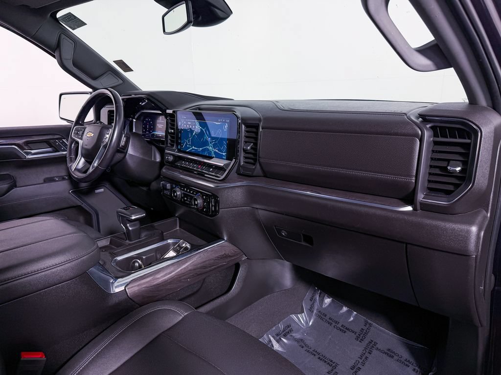 Used 2023 Chevrolet Silverado 1500 LTZ AWD/4WD image 12