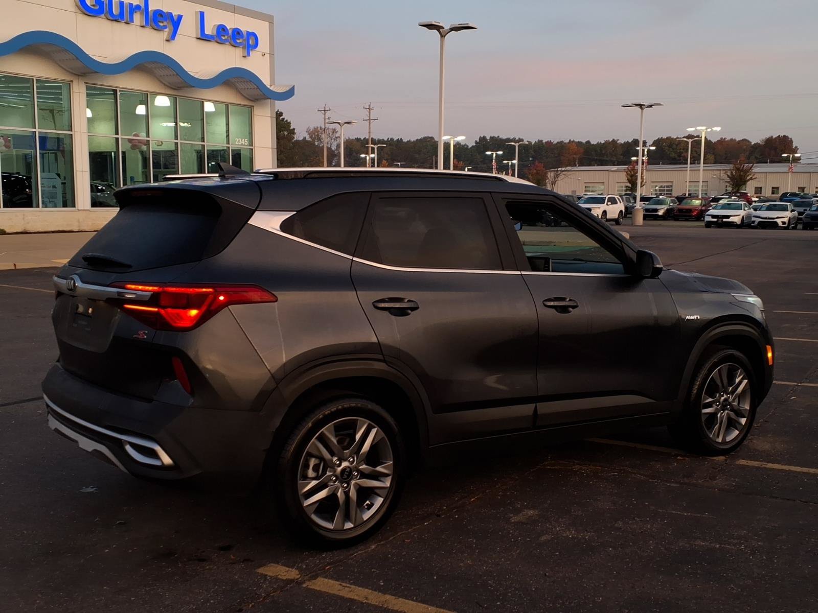 Used 2021 Kia Seltos S AWD/4WD image 11