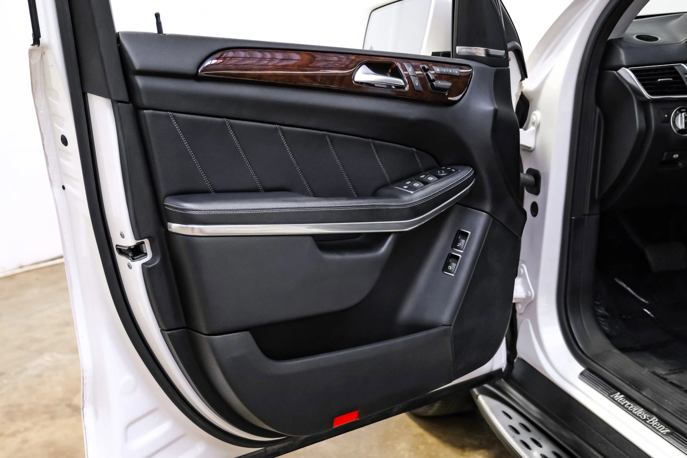 Used 2014 Mercedes-Benz GL 450 4MATIC image 38