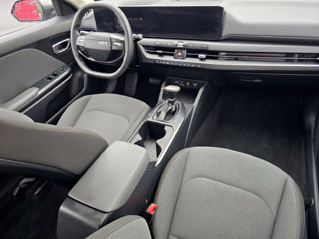 Used 2025 Kia K4 FWD image 18