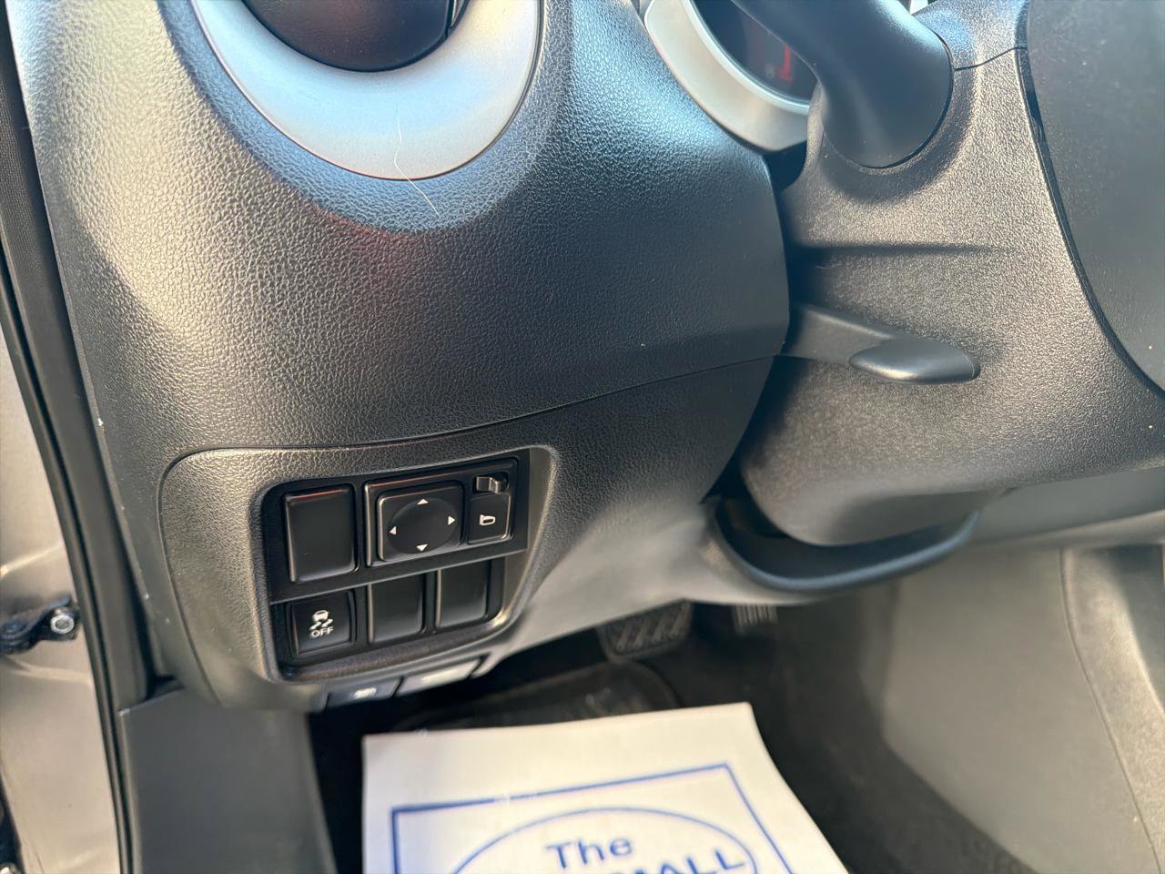 Used 2014 Nissan Juke S image 21