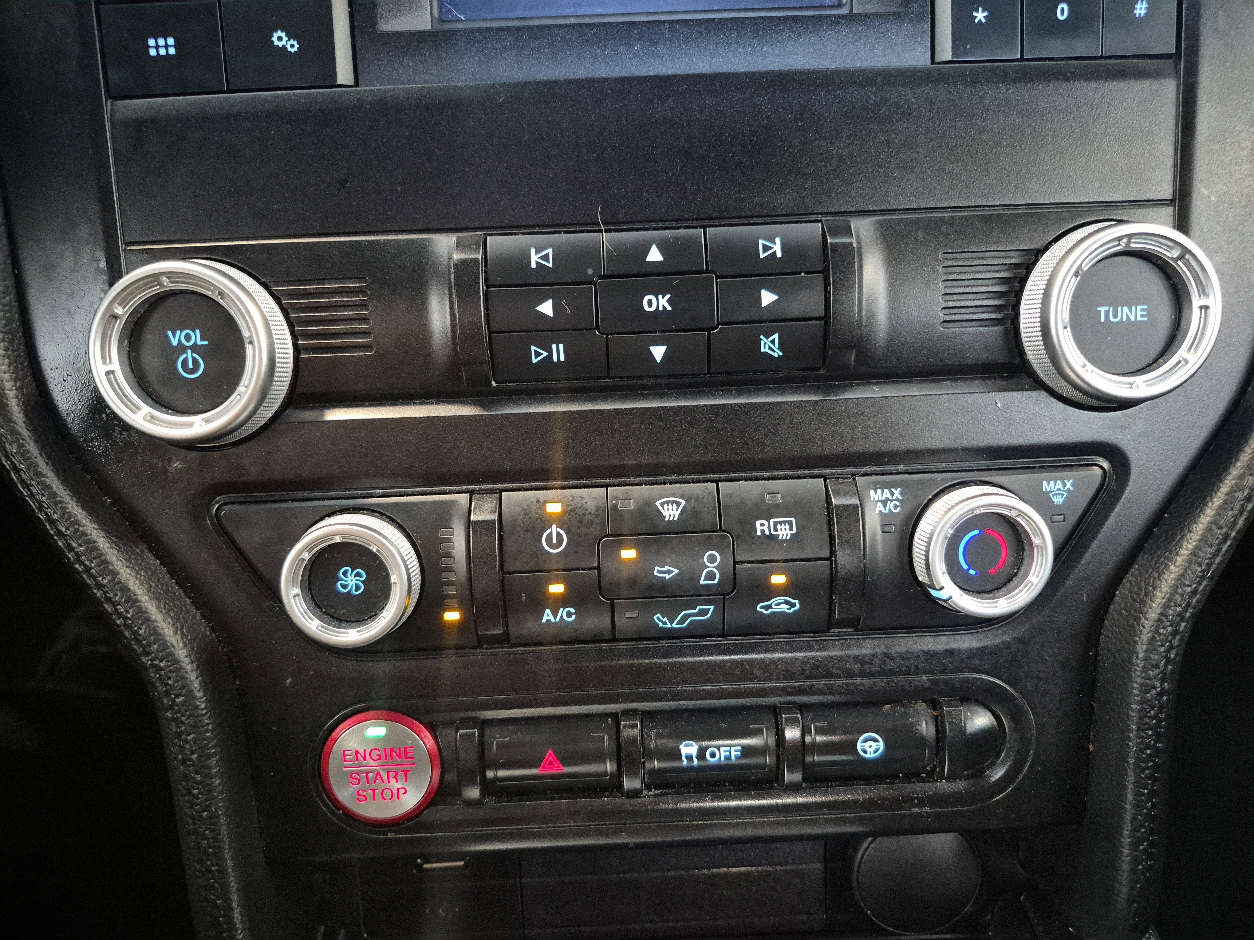 Used 2022 Ford Mustang EcoBoost image 26