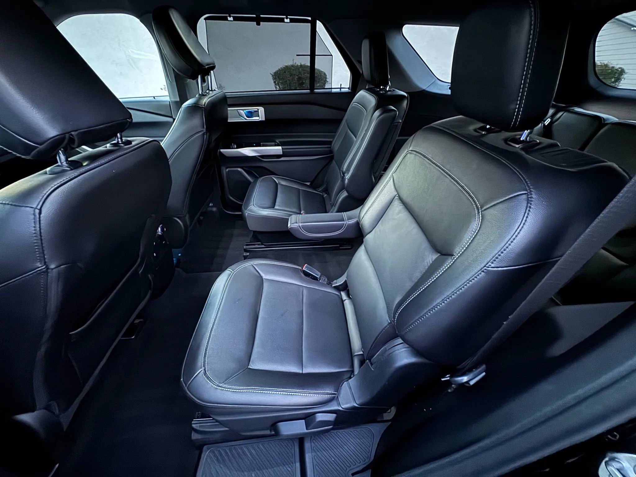 Used 2022 Ford Explorer Limited AWD/4WD image 19