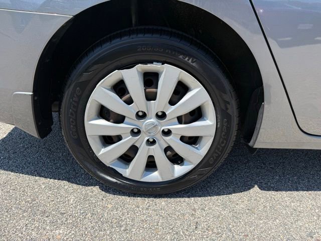 Used 2017 Nissan Sentra S FWD image 13