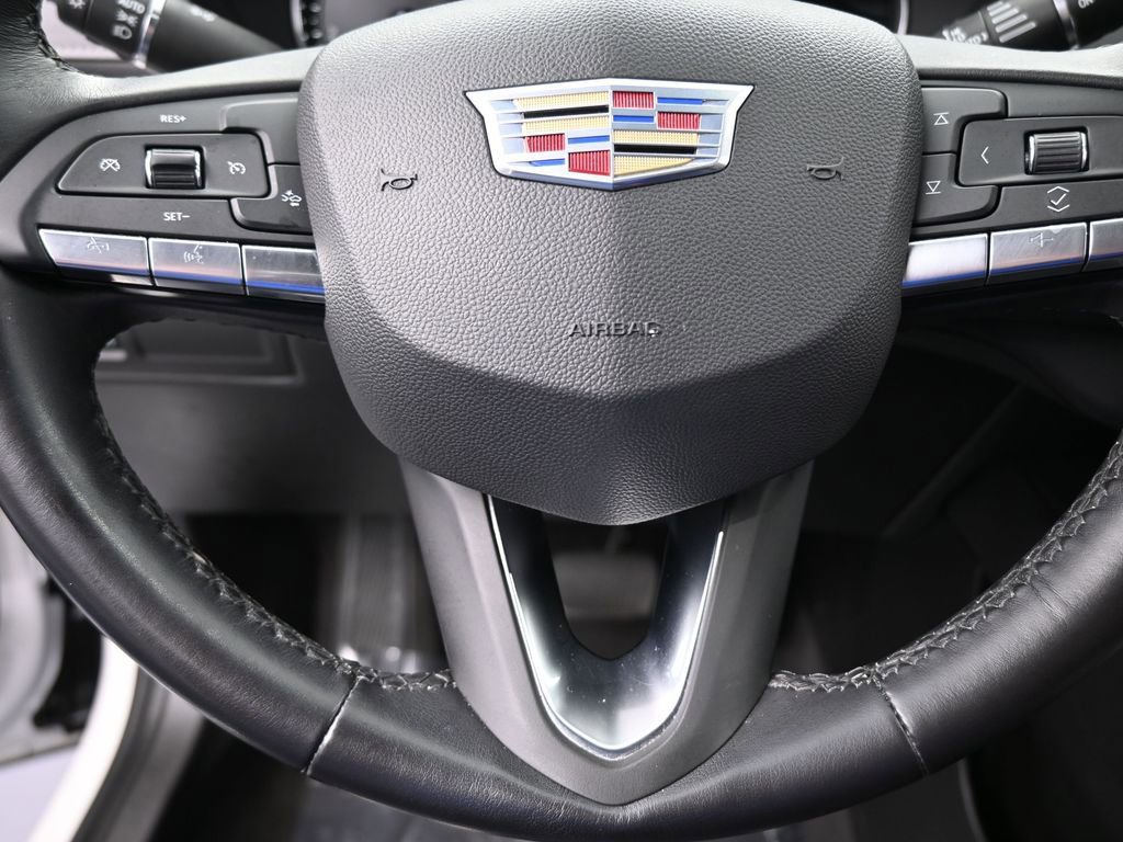 Used 2022 Cadillac XT4 Premium Luxury w/ Enhanced Visibility Package image 36