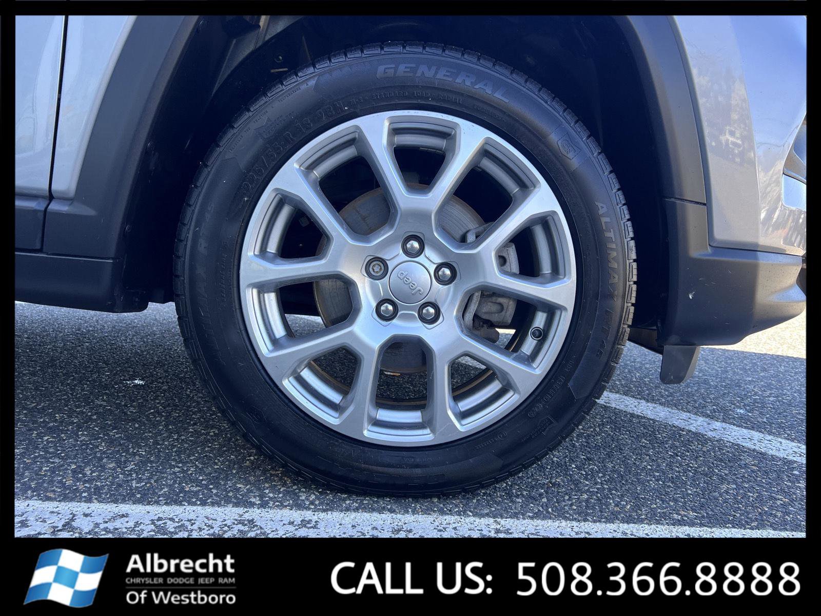 Used 2022 Jeep Compass Latitude AWD/4WD image 31