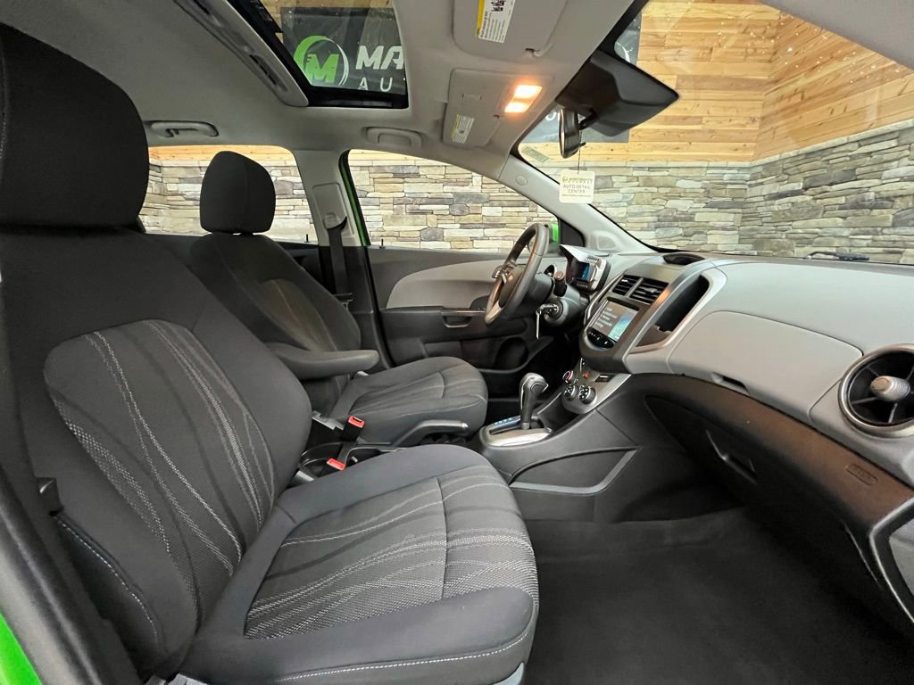 Used 2015 Chevrolet Sonic LT FWD image 41