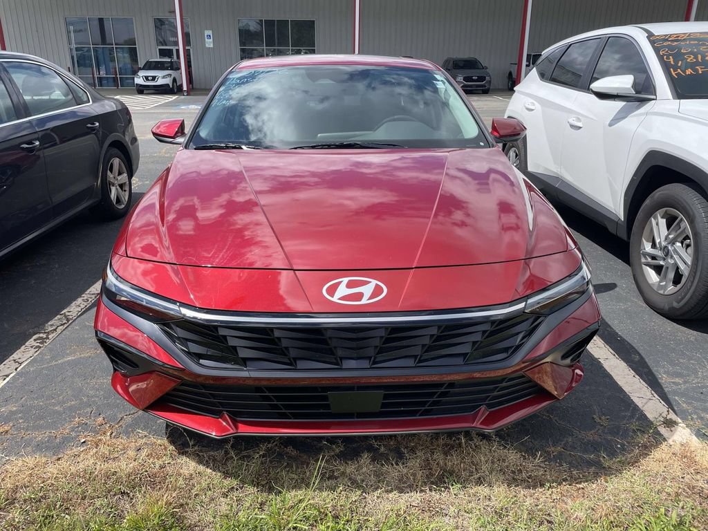 Certified 2024 Hyundai Elantra SEL w/ Convenience Package FWD image 2