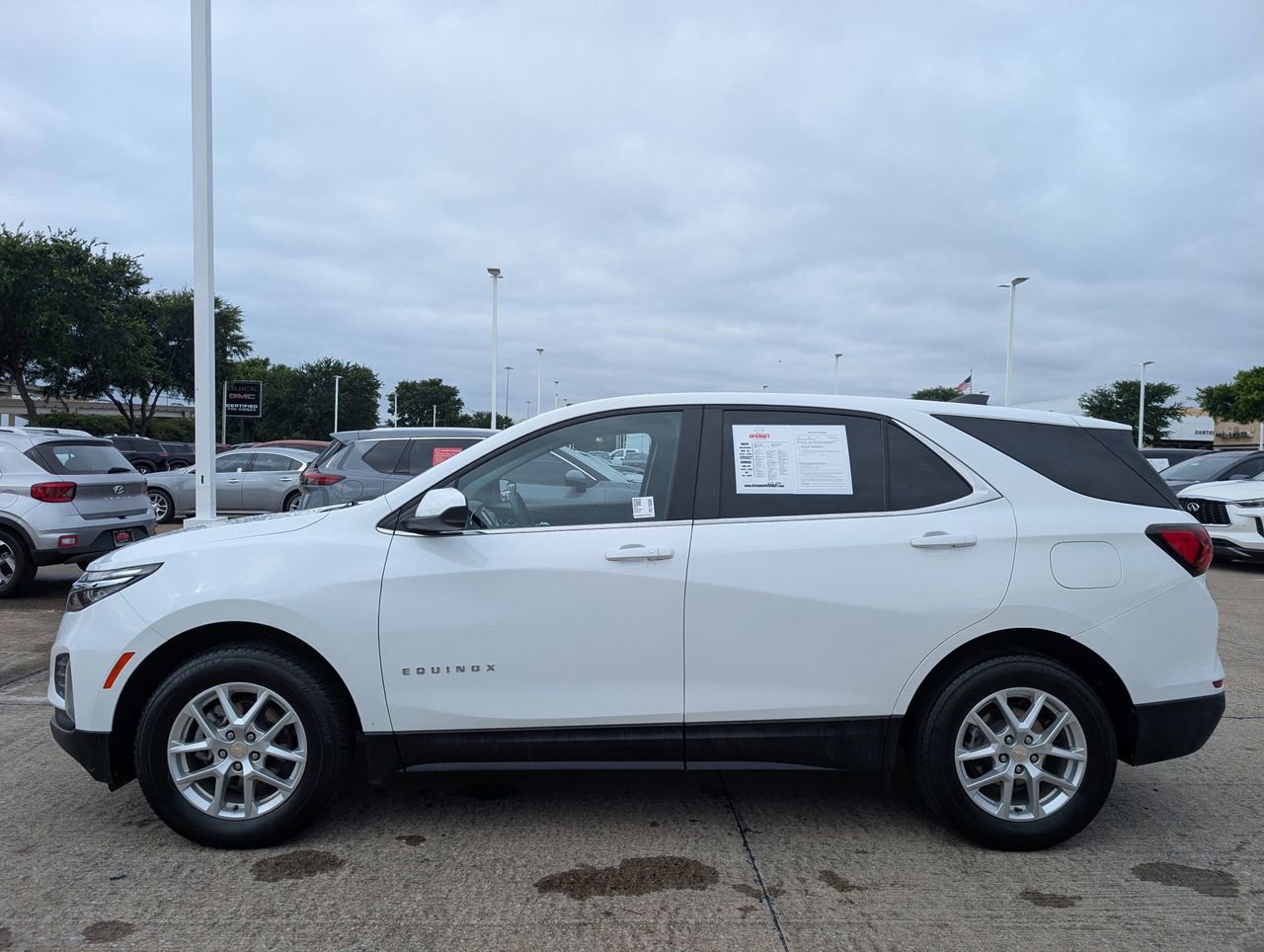 Used 2023 Chevrolet Equinox LT AWD/4WD image 3