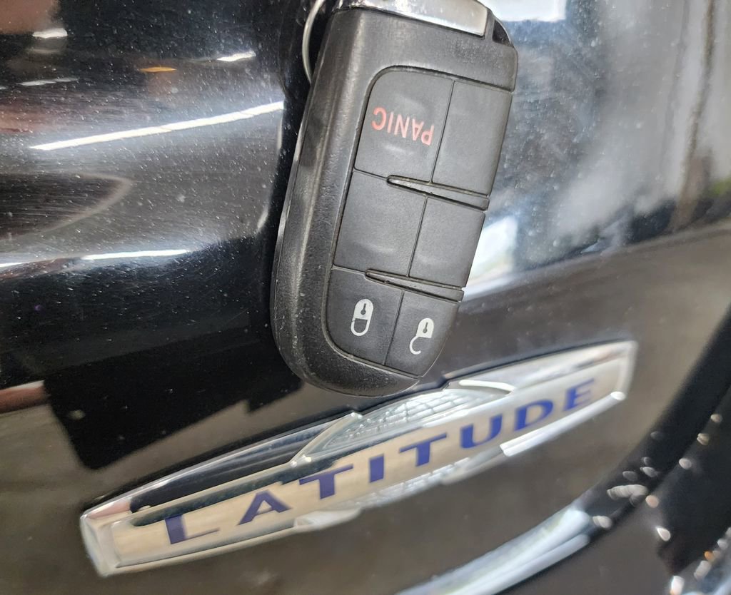 Used 2019 Jeep Compass Latitude image 38