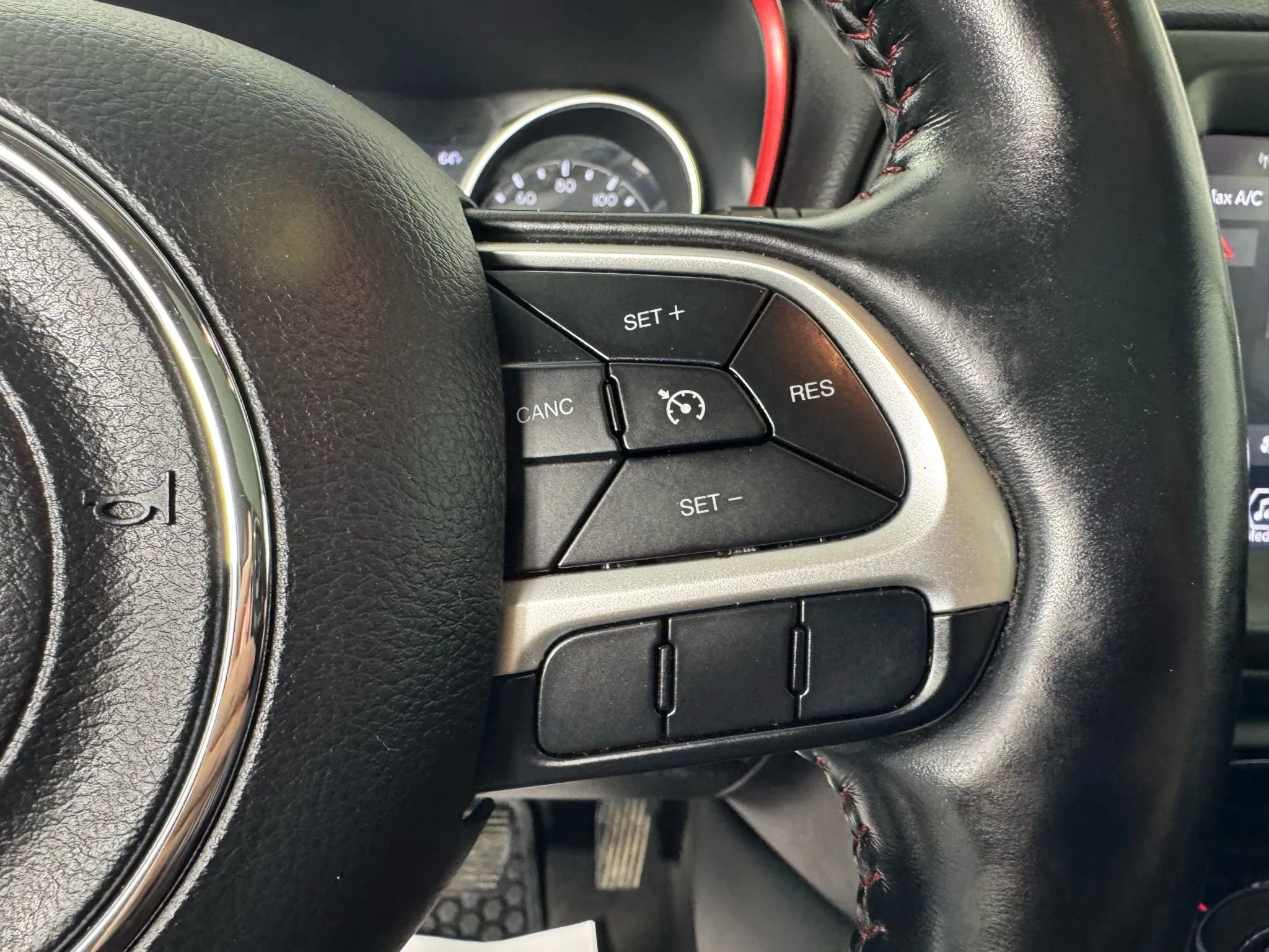 Used 2018 Jeep Compass Trailhawk w/ Leather Interior Group image 16