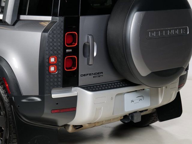 Used 2020 Land Rover Defender 110 HSE AWD/4WD image 32