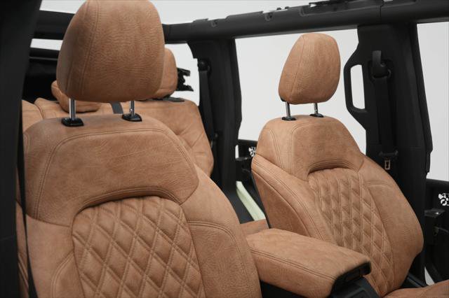 Used 2025 Ford Bronco Badlands AWD/4WD image 3
