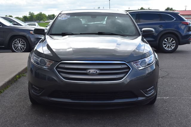 Used 2017 Ford Taurus SEL FWD image 12