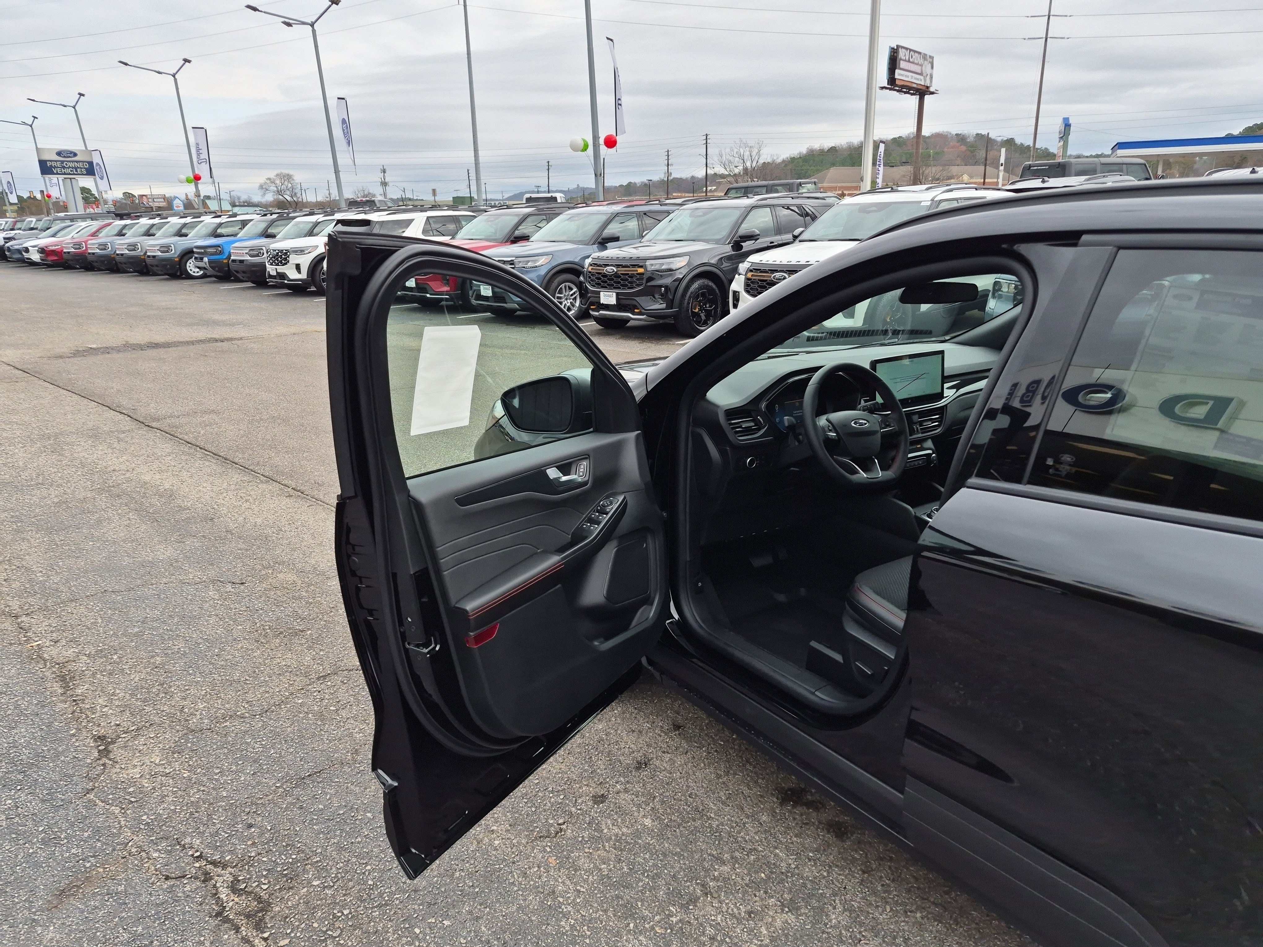 New 2026 Ford Escape ST-Line w/ Tech Pack #1 image 9