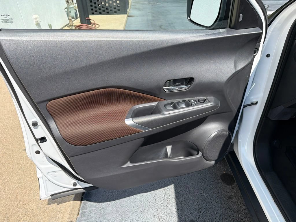 Used 2022 Nissan Kicks SR FWD image 38
