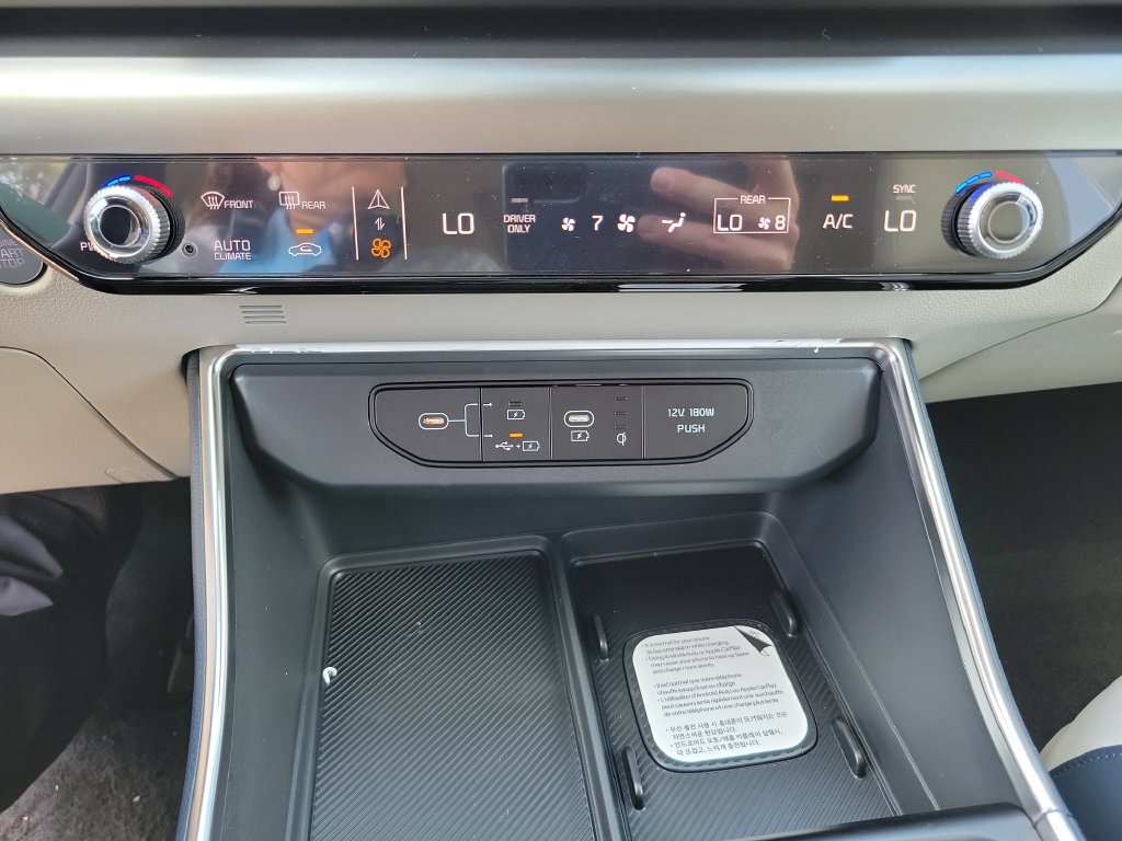 New 2027 Kia Carnival SX FWD image 21