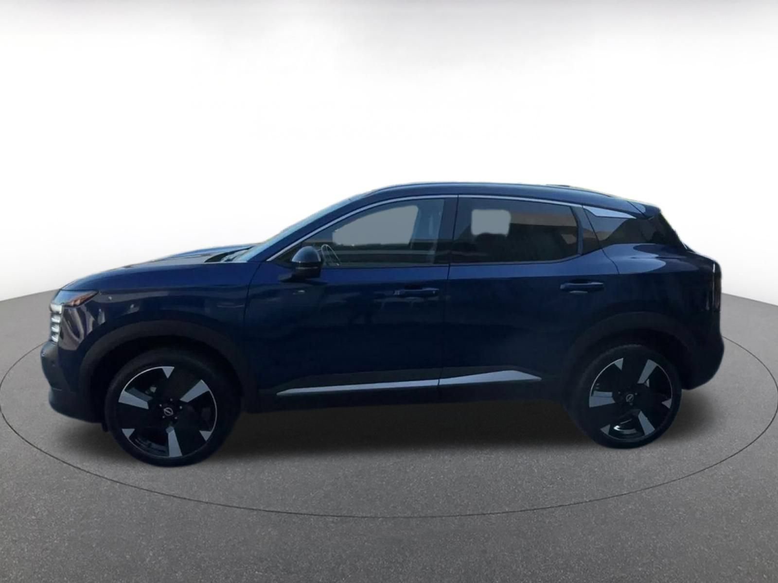 Used 2026 Nissan Kicks SR FWD image 8