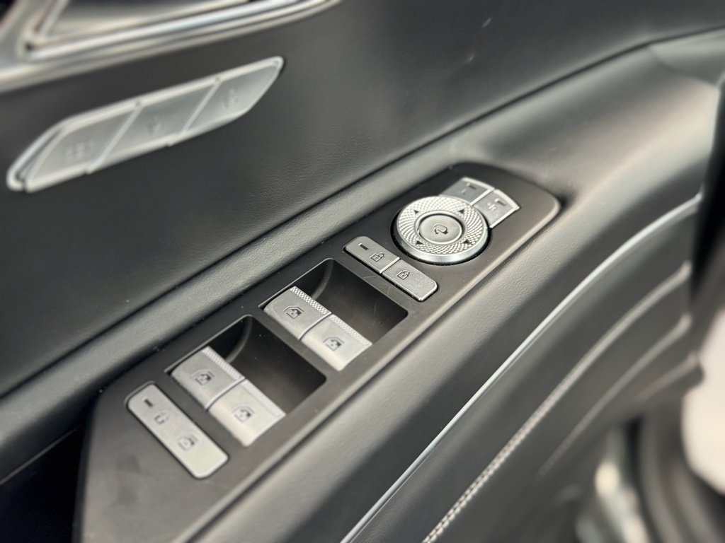 Used 2025 Genesis GV80 2.5T Standard image 17