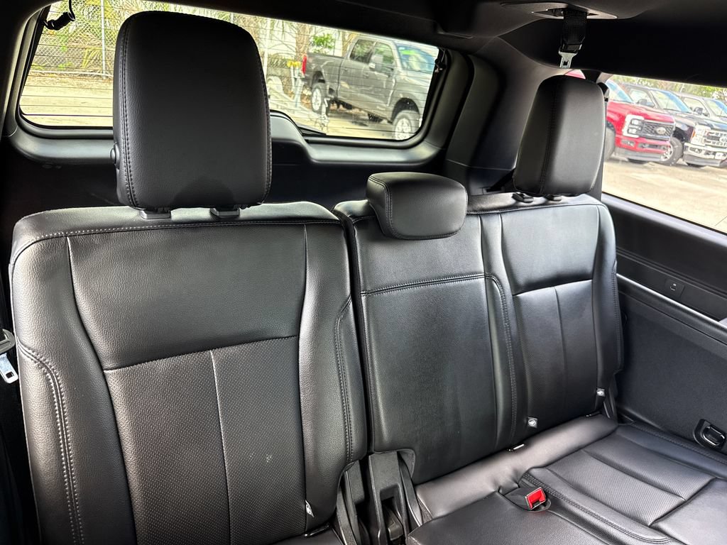 Used 2020 Ford Expedition Max XLT w/ Equipment Group 202A RWD image 29