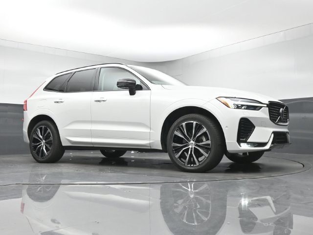 Used 2024 Volvo XC60 B5 Plus w/ Protection Package Premier AWD/4WD image 10