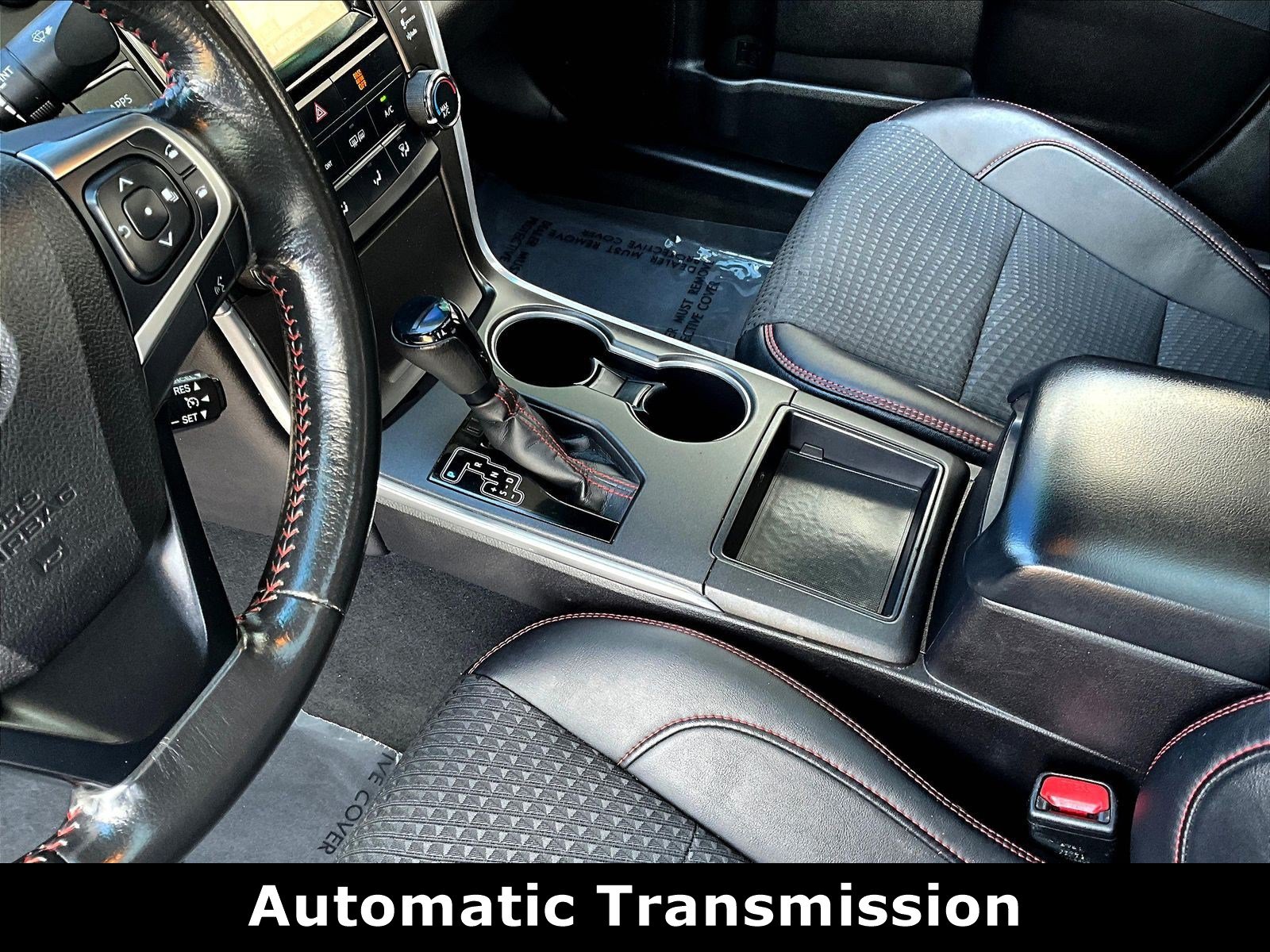 Used 2015 Toyota Camry SE w/ Moonroof Package FWD image 16