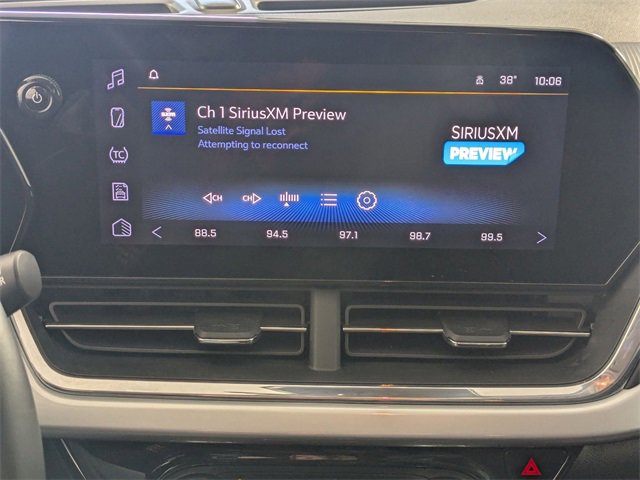 Certified 2025 Chevrolet Trax LT w/ LT Convenience Package image 19